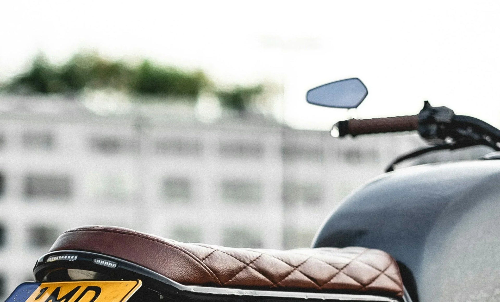 Limpiar y cuidar correctamente el cuero de motocicleta: así su equipamiento se mantiene resistente, seguro y en perfecto estado durante mucho tiempo